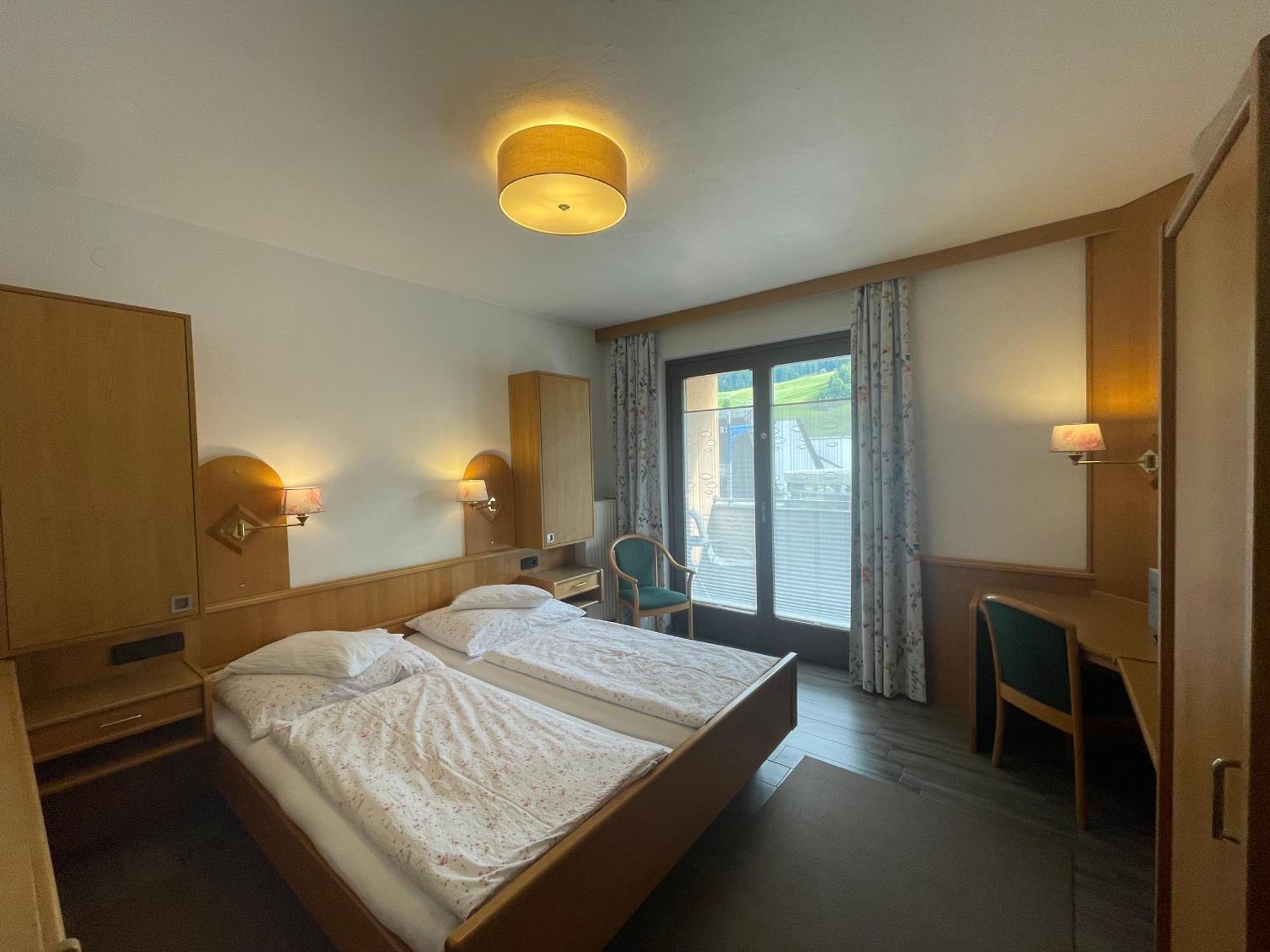 Restaurant-Pension Dorfwirt Bad Kleinkirchheim Dış mekan fotoğraf
