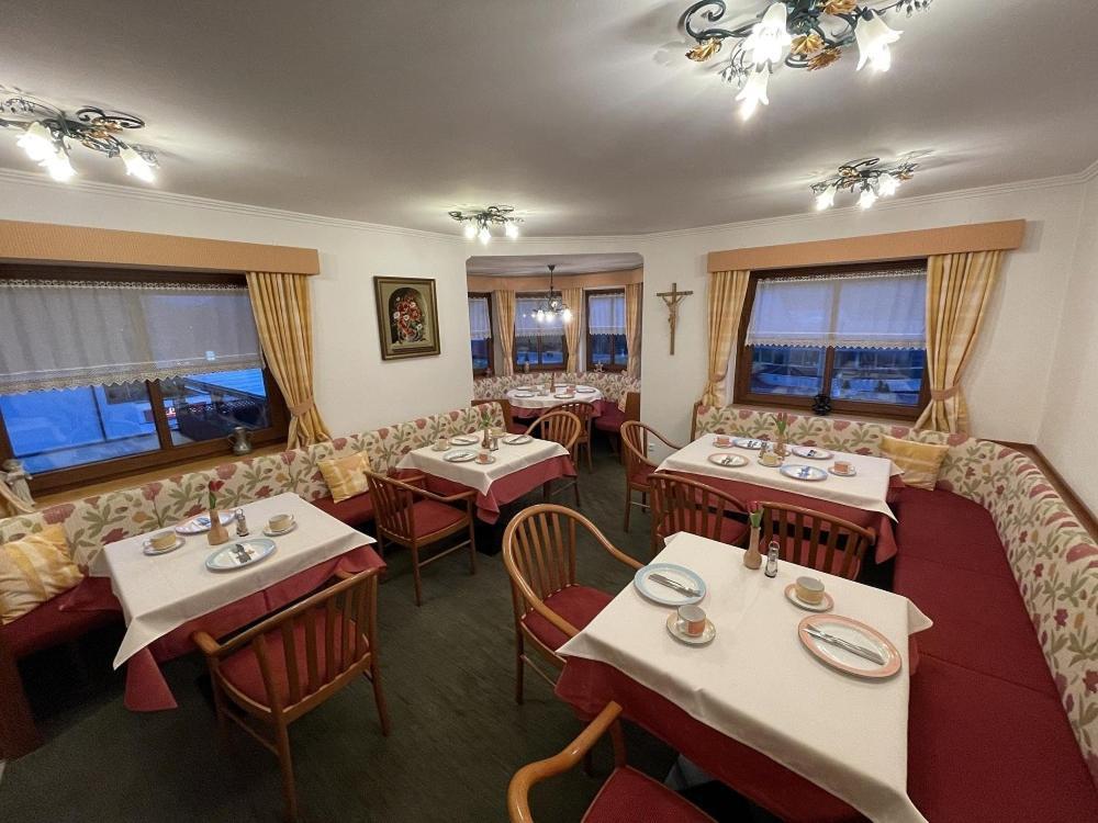 Restaurant-Pension Dorfwirt Bad Kleinkirchheim Dış mekan fotoğraf