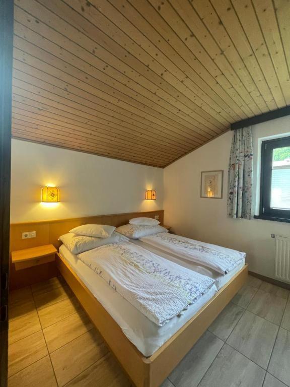 Restaurant-Pension Dorfwirt Bad Kleinkirchheim Dış mekan fotoğraf